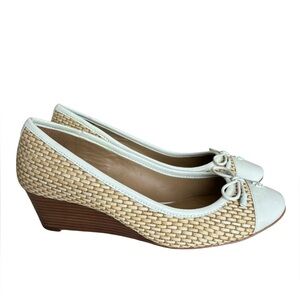 Tory Burch White Leather Beige Wicker Logo Cap Toe Wedges